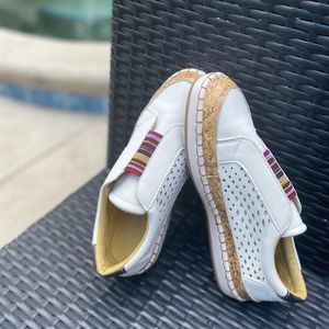 European size 40 sneaker/espadrille